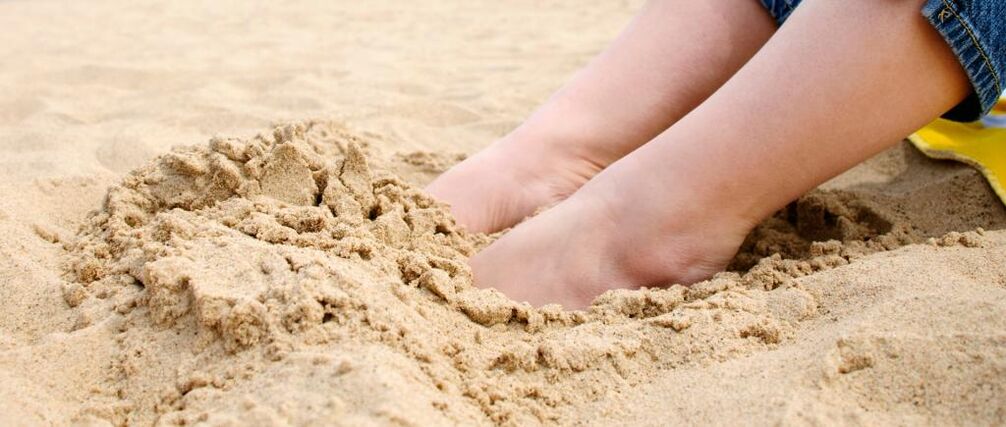 Am Strand kann es zu einer Pilzinfektion kommen